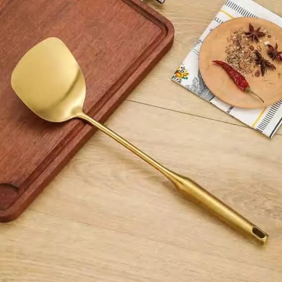 Espátula de Wok Dourada Cabo Longo