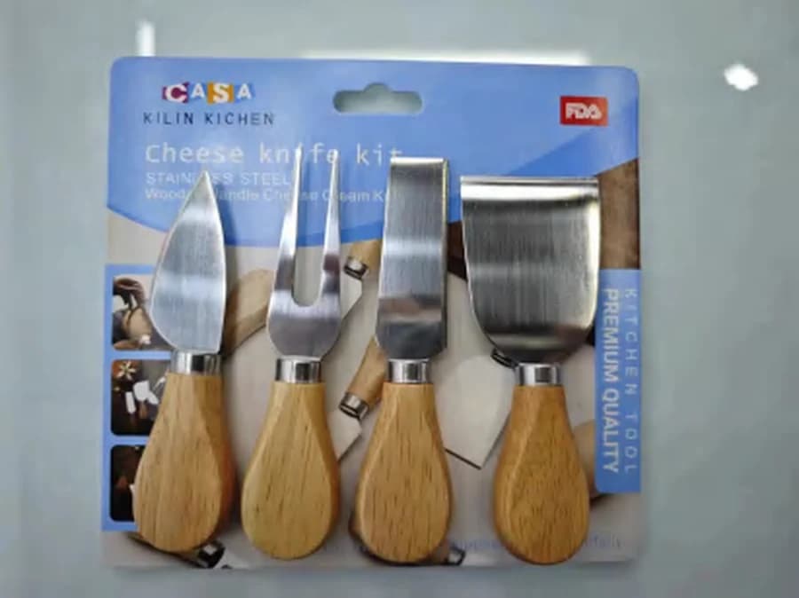 Kit 4 Facas para Queijo Cabo de Madeira