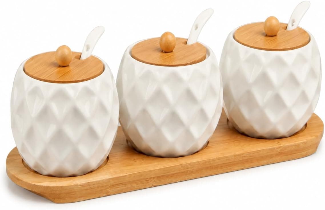 Kit Porta-Temperos em Porcelana com 3 Potes e Bandeja de Bambu