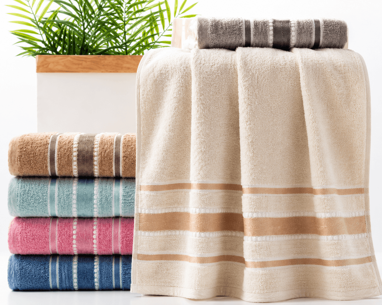 Toalha de Banho 70 × 140 cm com Faixas Decorativas
